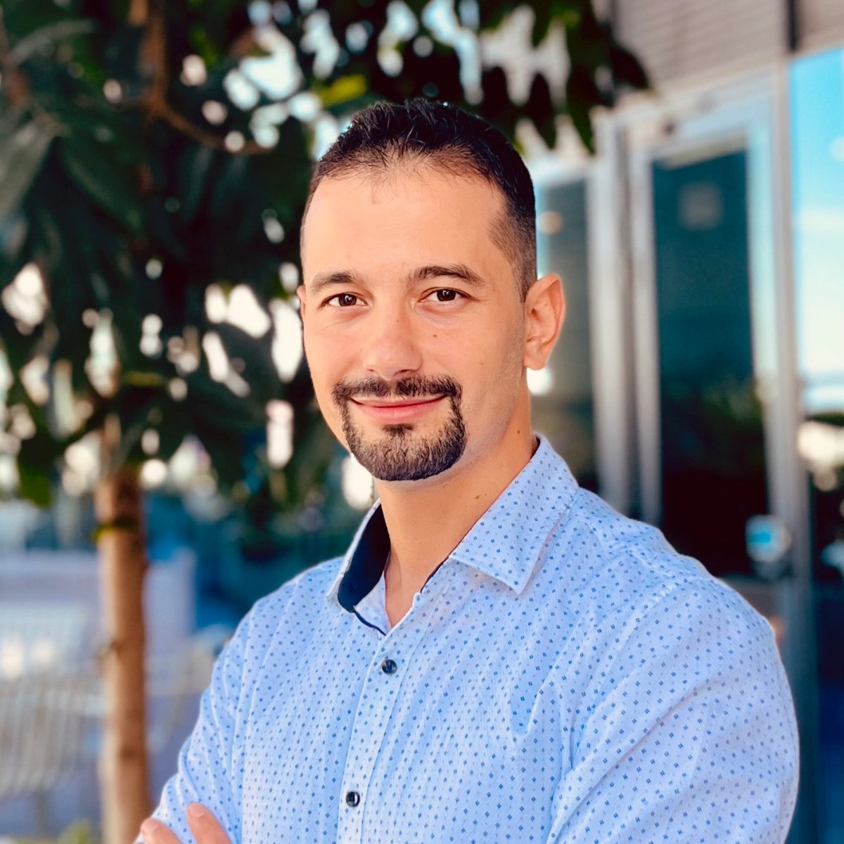 Eduard Florentin Luchian headshot