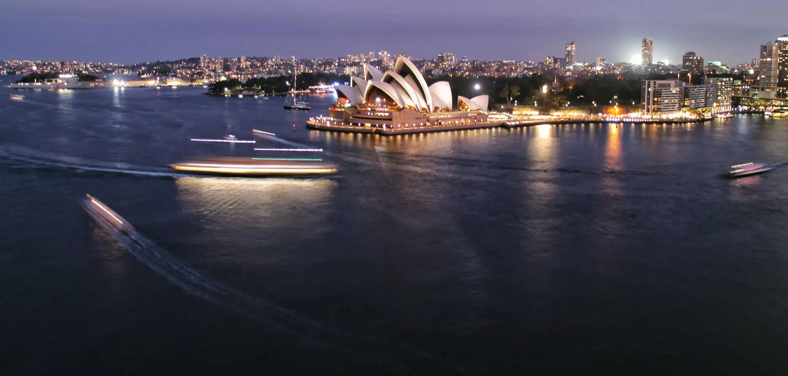 sydney harbour at dusk