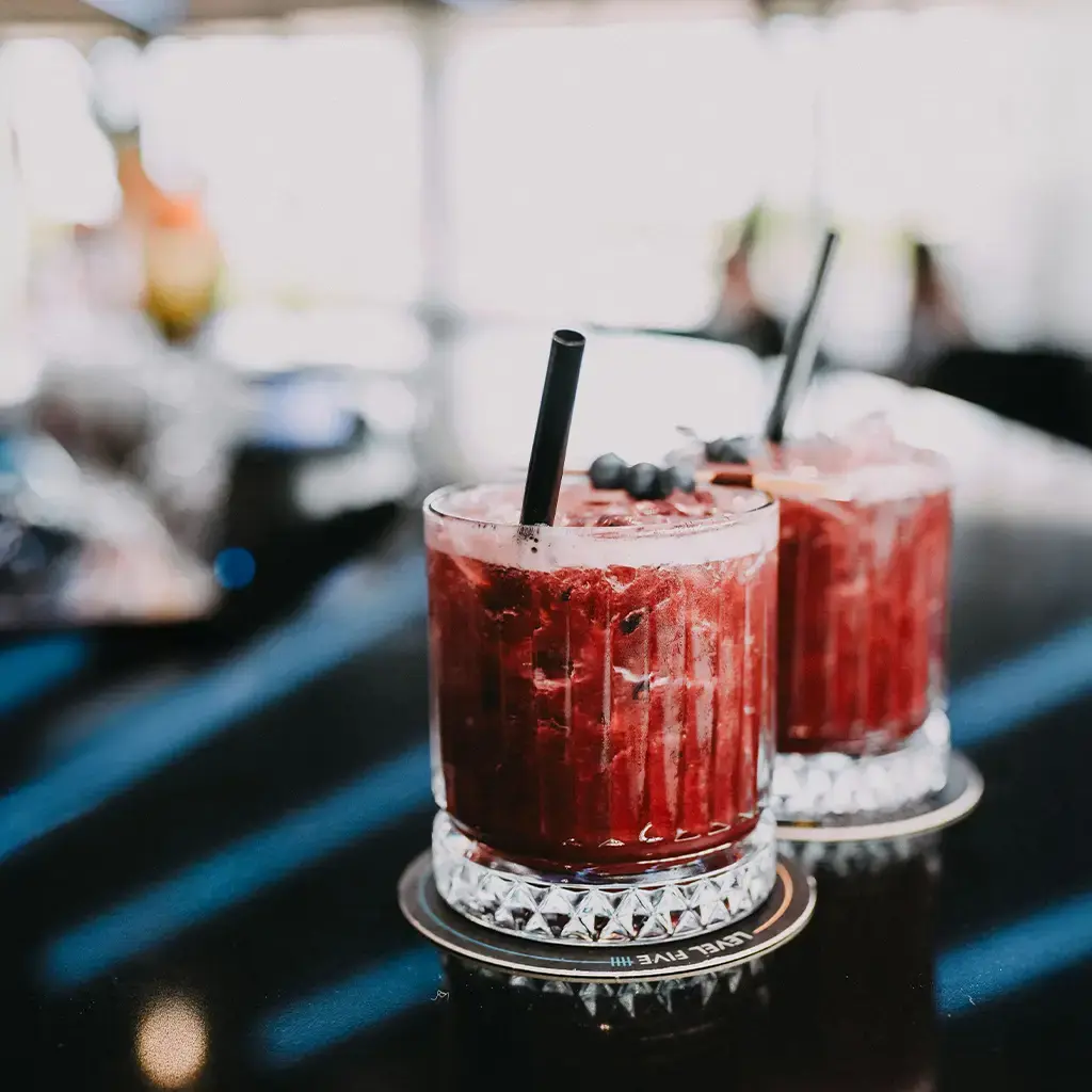 hospitality-event-cocktails-fullscreen-hero-mobile